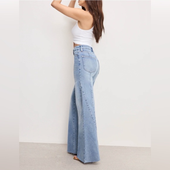 Good American Good Waist Palazzo Jeans - Picture 6 of 9